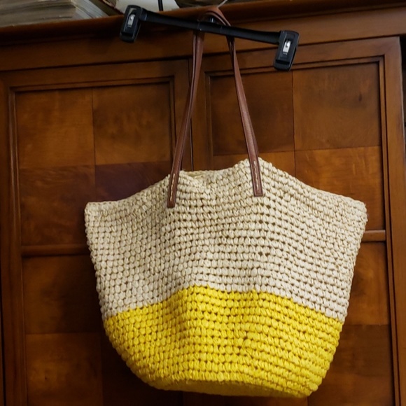 Old Navy Two-Toned Straw Bag With Brown Handle - Picture 4 of 8